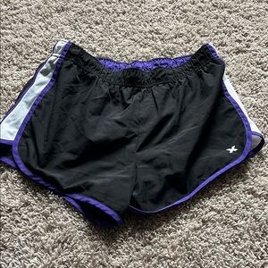 Xersion semi fitted active shorts